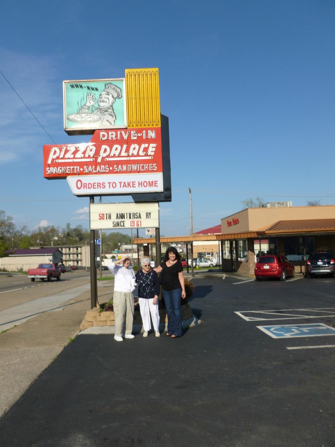 PIZZA PALACE, Knoxville - Restaurant Reviews, Photos & Phone