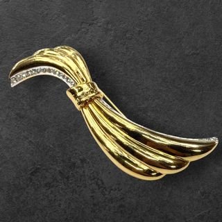 Yves Saint Laurent（ブローチ/コサージュ）のフリマアイテム一覧