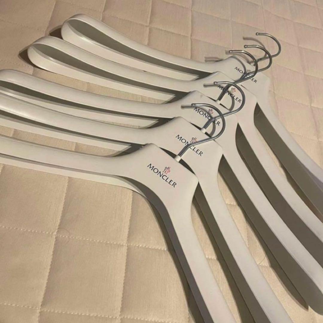 モンクレール メンズサイズハンガー 専用 新品非売品】MONCLER(モンクレール）オリジナル ダウンハンガー