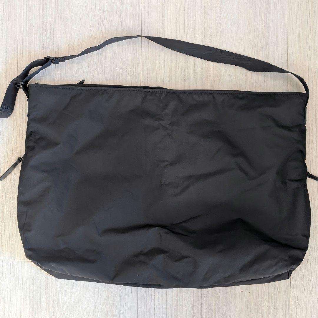 LIVERAL リヴェラル 完全防水 大型　 ショルダーバッグ ユニセックス 工場 直営 店ファッション - LIVERAL リヴェラル 完全防水 大型