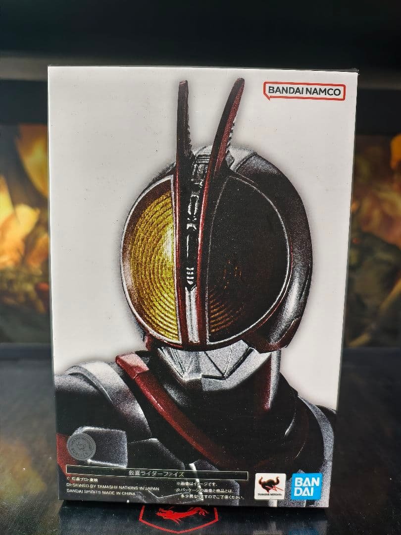 真骨彫　仮面ライダーファイズ　555 Amazon.co.jp: TAMASHII NATIONS S.H.フィギュアーツ(真骨彫製法)仮面